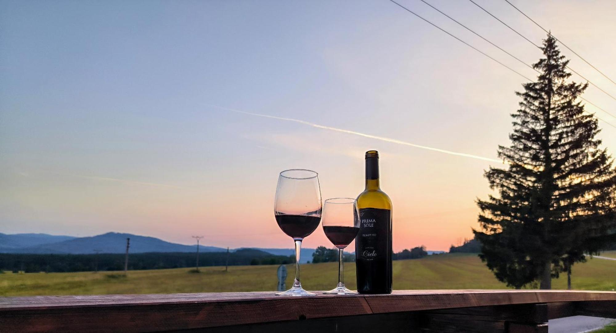 Pokojiky Na Vetrne Malsin Buitenkant foto